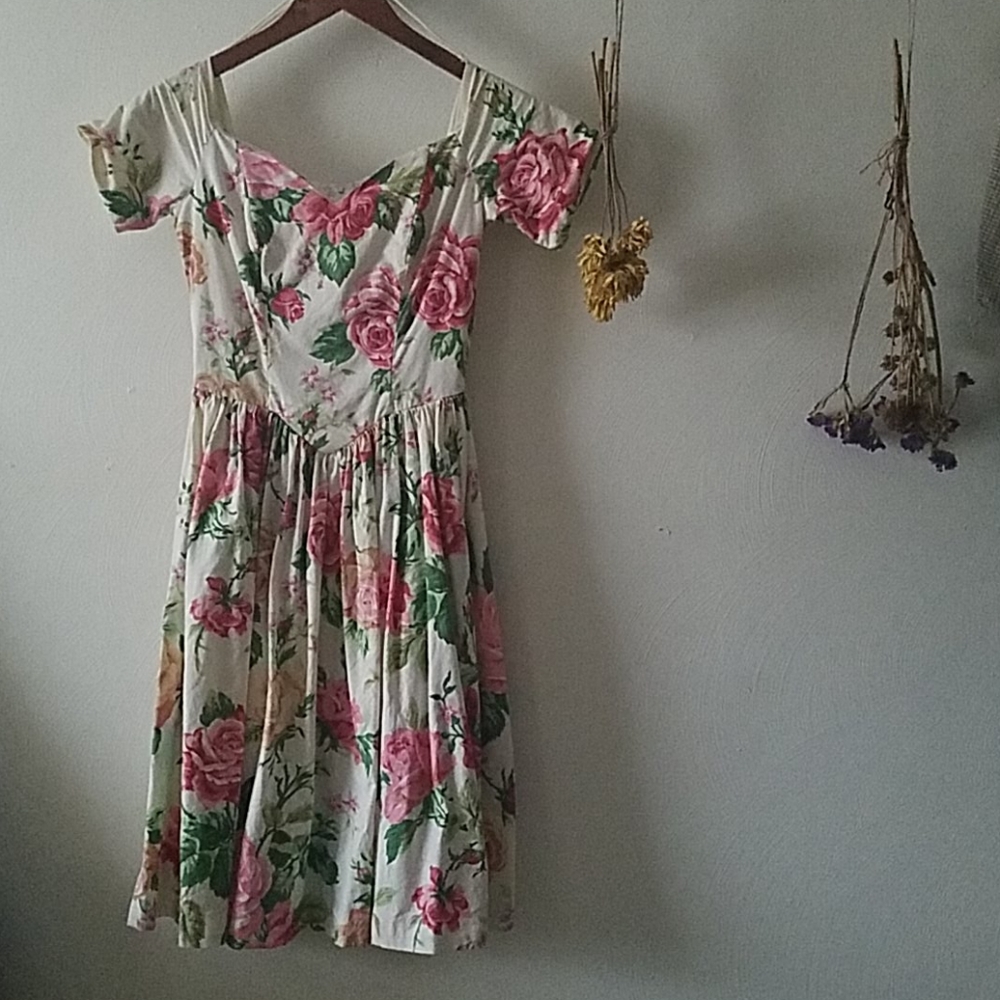 Vicky Vaughn floral dress vintage